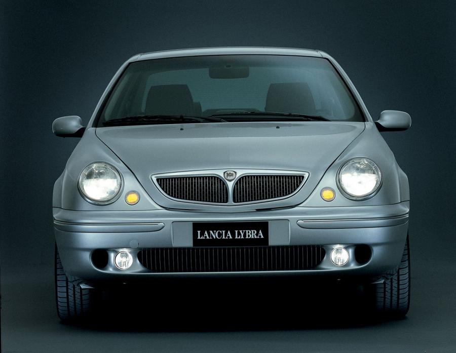  Lancia Lybra 1999 года  (фото 26 из 67)
